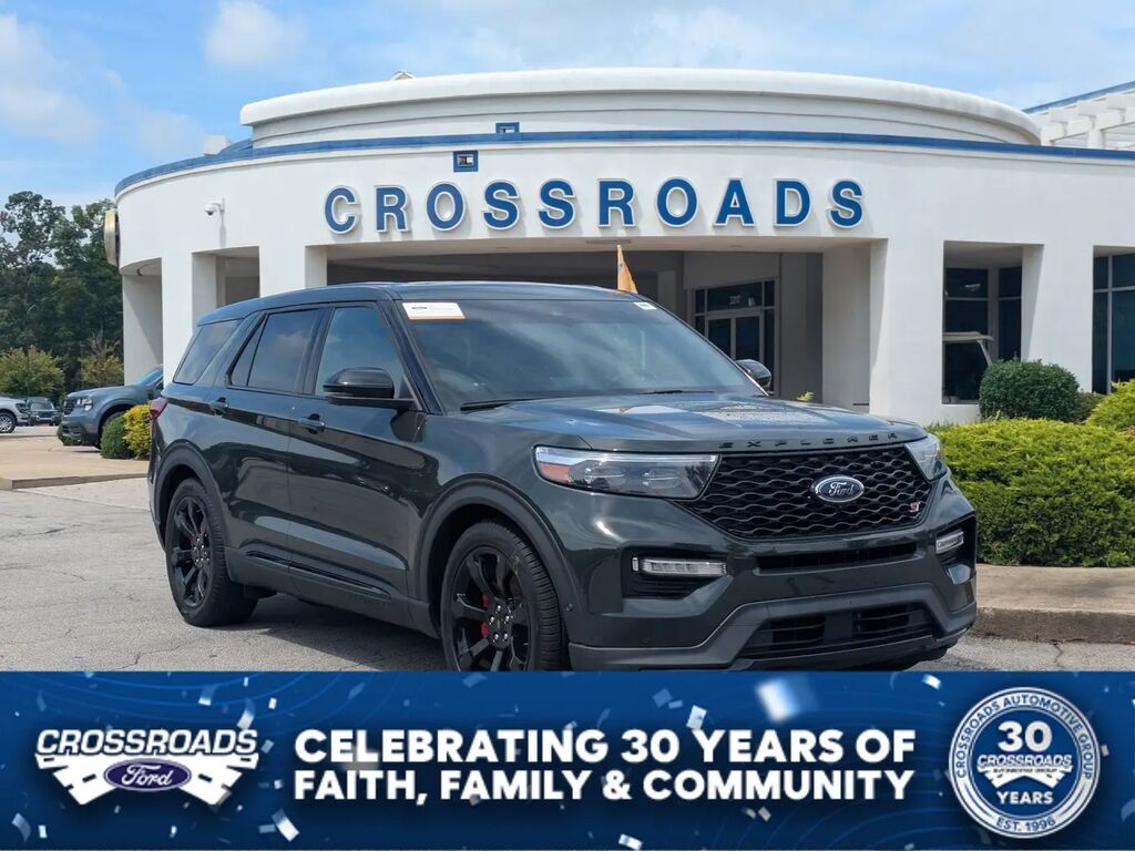 2022 Ford Explorer ST — photo 1 of 14