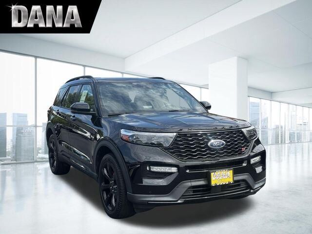 2023 Ford Explorer ST — photo 1 of 26