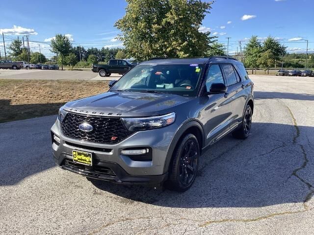 2024 Ford Explorer ST — photo 1 of 10