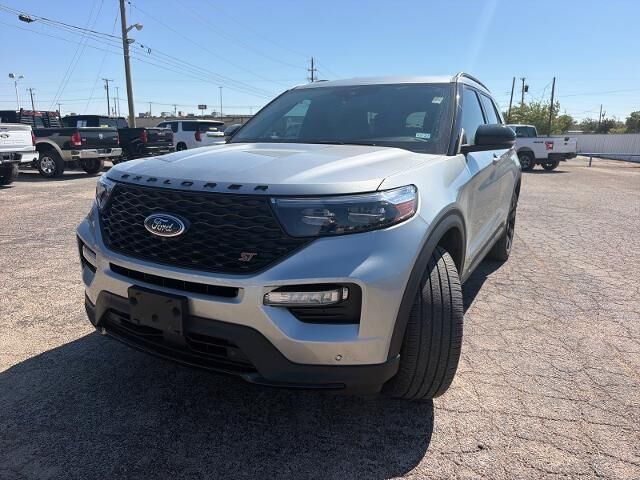 2024 Ford Explorer ST — photo 1 of 7