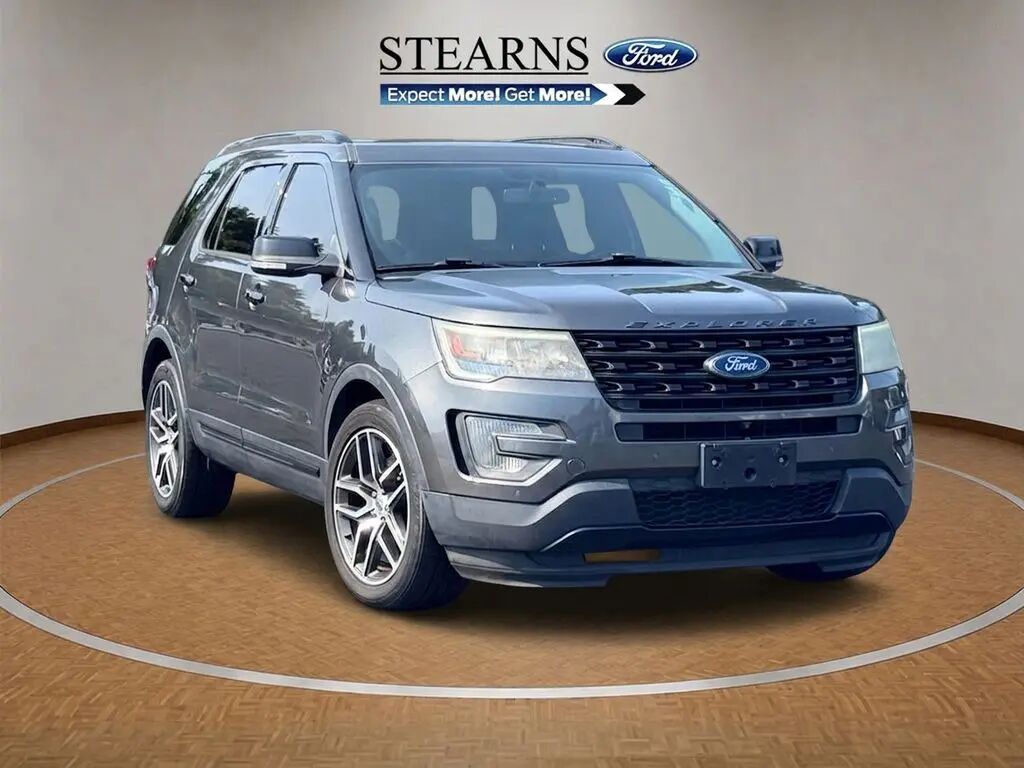 2017 Ford Explorer Sport — photo 1 of 15