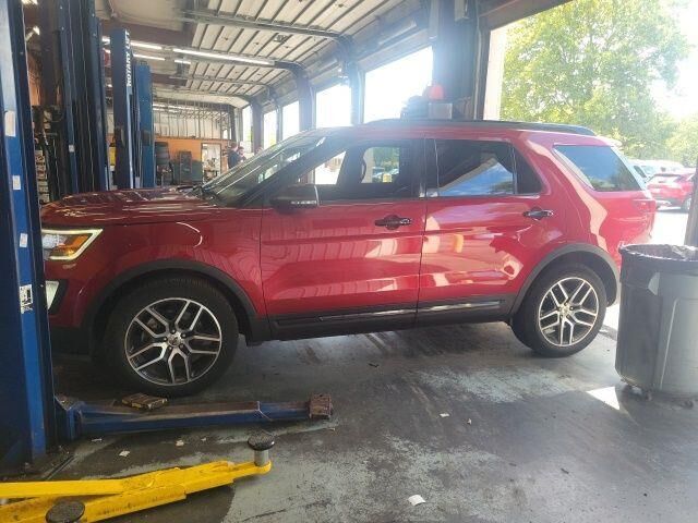 2017 Ford Explorer Sport — photo 1 of 6
