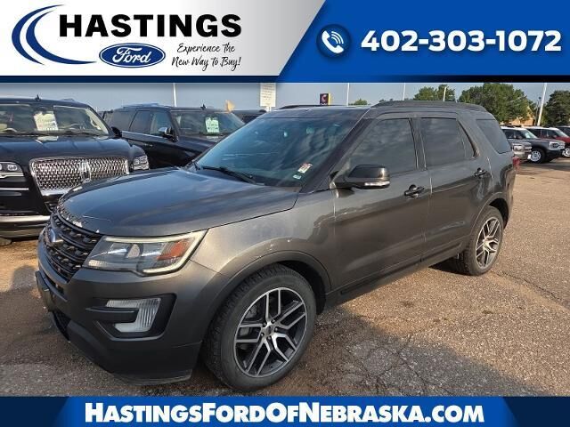 2017 Ford Explorer Sport — photo 1 of 7