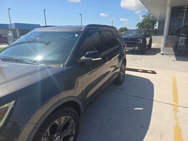 2018 Ford Explorer Sport — photo 1 of 26
