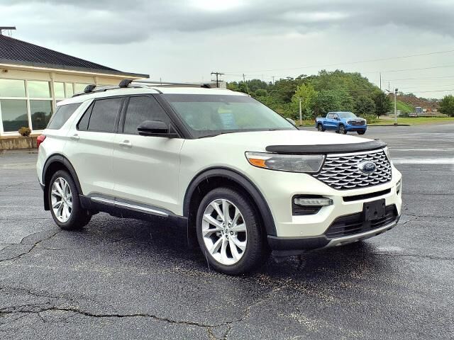2022 Ford Explorer Platinum — photo 1 of 4