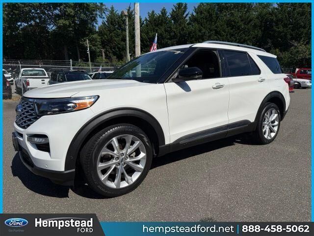 2022 Ford Explorer Platinum — photo 1 of 22