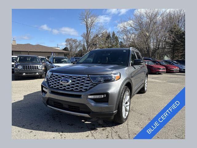 2022 Ford Explorer Platinum — photo 1 of 13