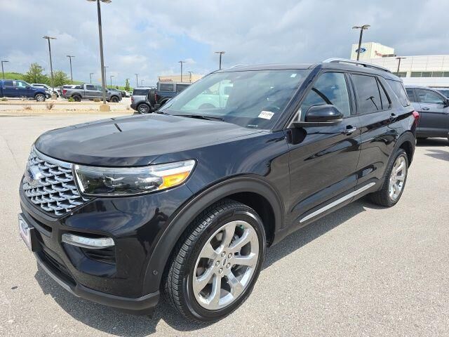 2020 Ford Explorer Platinum — photo 1 of 13