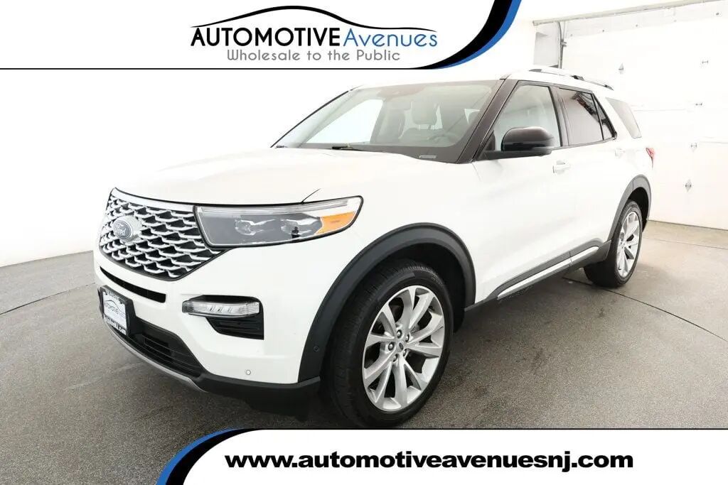 2022 Ford Explorer Platinum — photo 1 of 13