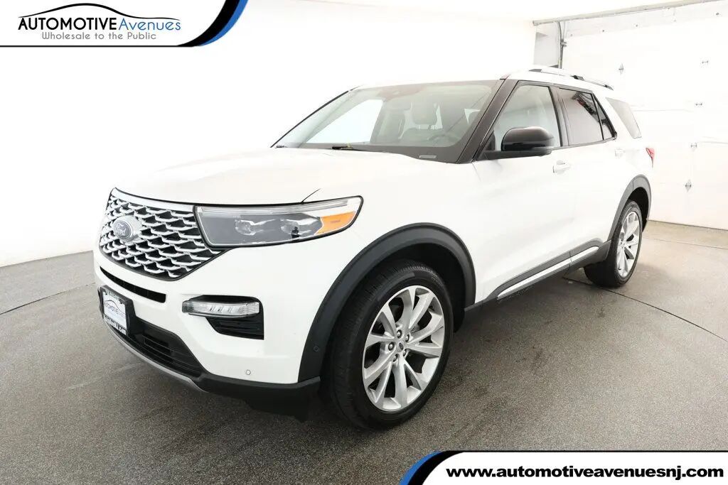 2022 Ford Explorer Platinum — photo 1 of 26
