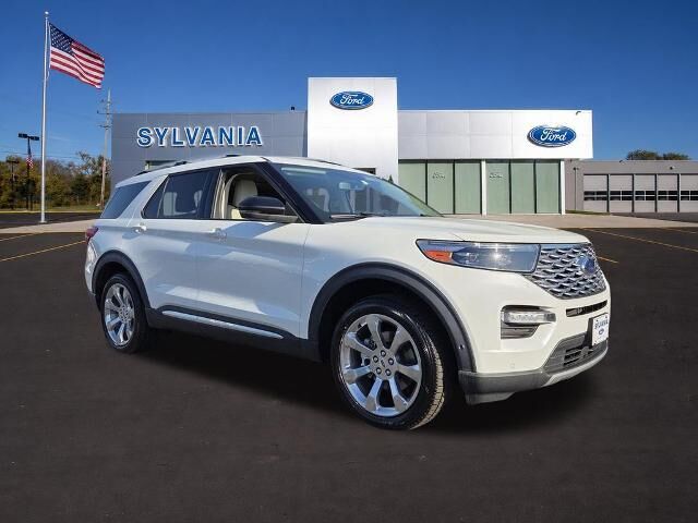 2020 Ford Explorer Platinum — photo 1 of 26