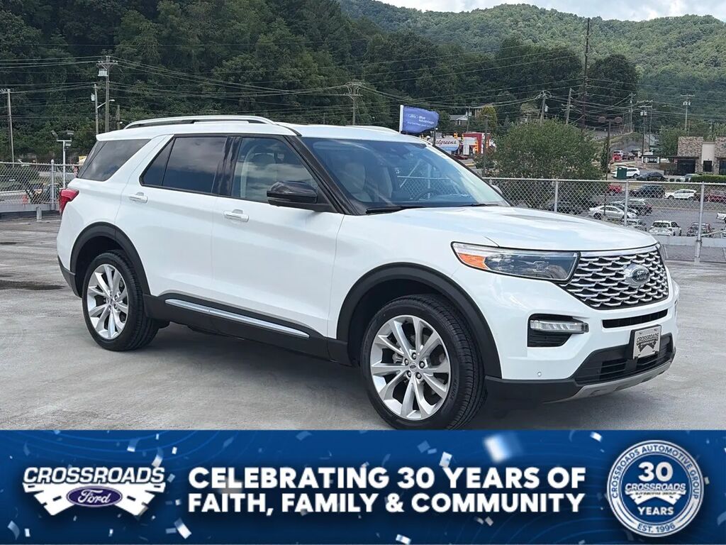 2023 Ford Explorer Platinum — photo 1 of 14