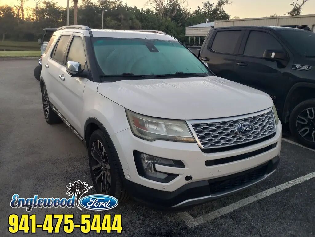 2017 Ford Explorer Platinum — photo 1 of 3