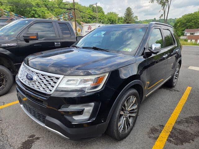 2017 Ford Explorer Platinum — photo 1 of 1