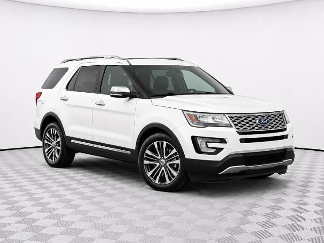2017 Ford Explorer Platinum — photo 1 of 2