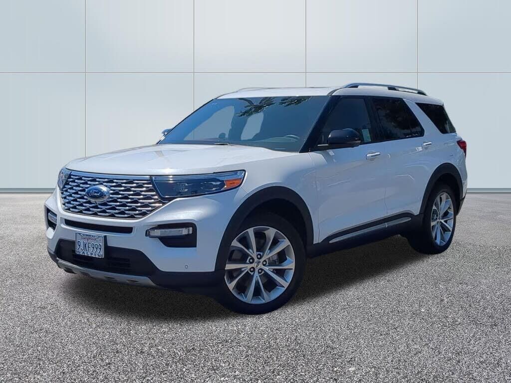 2023 Ford Explorer Hybrid Platinum — photo 1 of 2