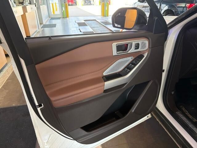 2023 Ford Explorer King Ranch — photo 1 of 18