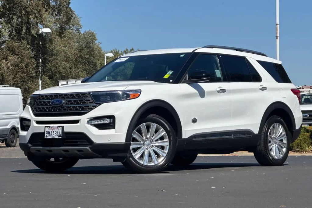 2024 Ford Explorer King Ranch — photo 1 of 13