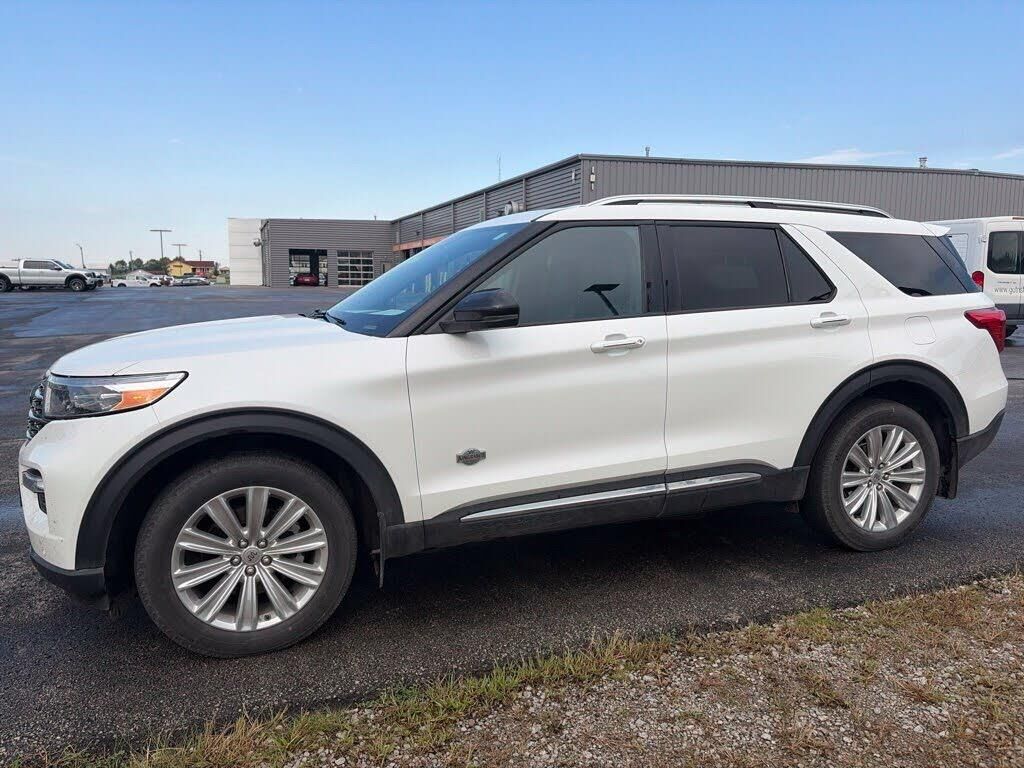 2024 Ford Explorer King Ranch — photo 1 of 1