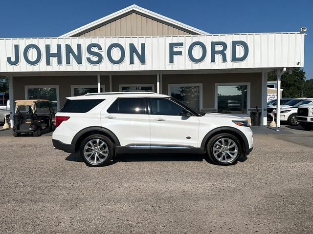 2023 Ford Explorer King Ranch — photo 1 of 24