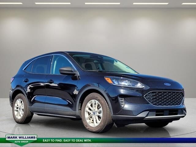 2022 Ford Escape Hybrid SE