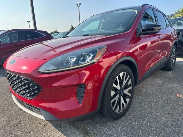 2020 Ford Escape Hybrid SE Sport — photo 1 of 9