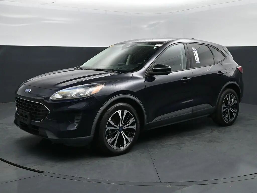 2021 Ford Escape Hybrid SE — photo 1 of 11