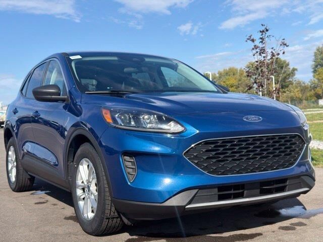 2022 Ford Escape Hybrid SE