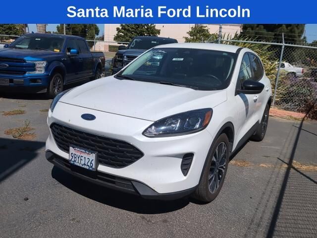 2022 Ford Escape Hybrid SE