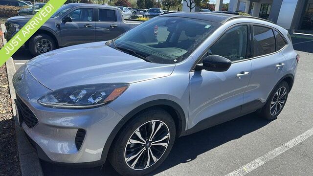 2022 Ford Escape Hybrid SE