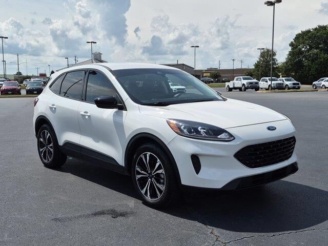 2022 Ford Escape Hybrid SE — photo 1 of 39