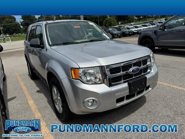 2010 Ford Escape XLT — photo 1 of 13
