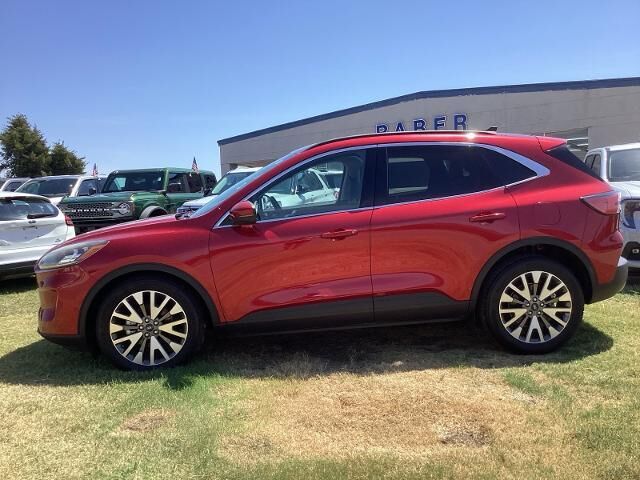 2020 Ford Escape Hybrid Titanium — photo 1 of 13