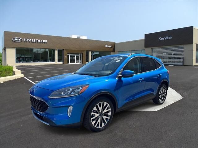 2020 Ford Escape Hybrid Titanium — photo 1 of 26
