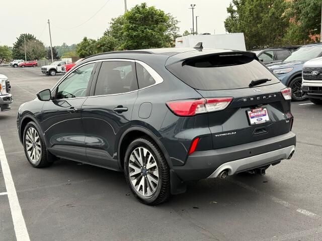 2022 Ford Escape Hybrid Titanium