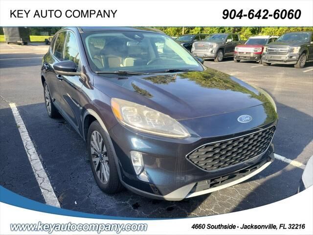 2021 Ford Escape Hybrid Titanium