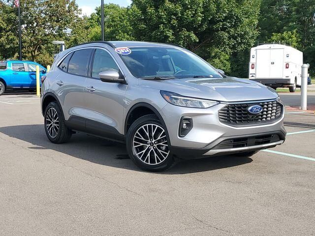 2024 Ford Escape Plug-In Hybrid PHEV — photo 1 of 26