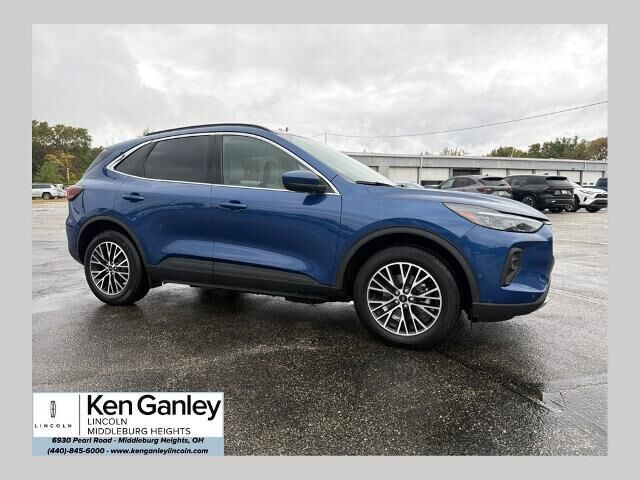 2023 Ford Escape Plug-In Hybrid Base