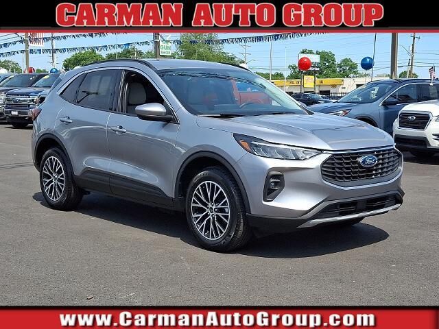 2024 Ford Escape Plug-In Hybrid PHEV — photo 1 of 13