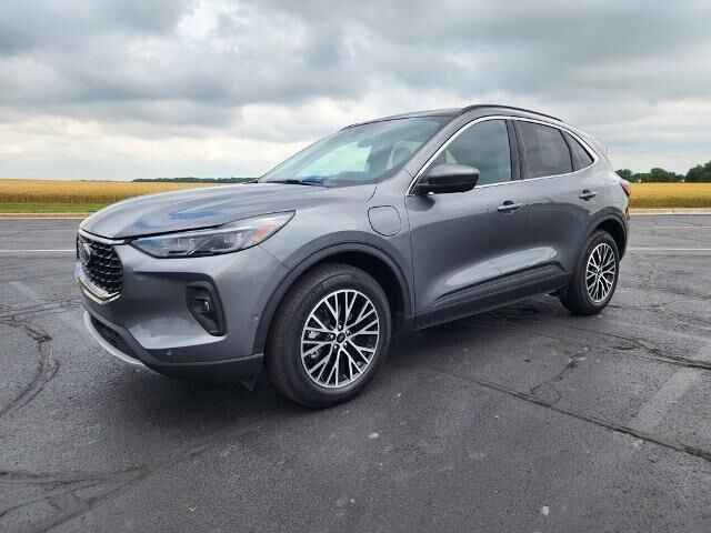 2024 Ford Escape Plug-In Hybrid PHEV — photo 1 of 13