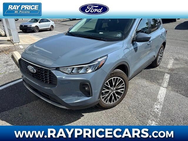 2026 Ford Escape Plug-In Hybrid PHEV — photo 1 of 3