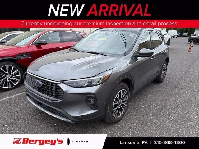 2023 Ford Escape Plug-In Hybrid Base