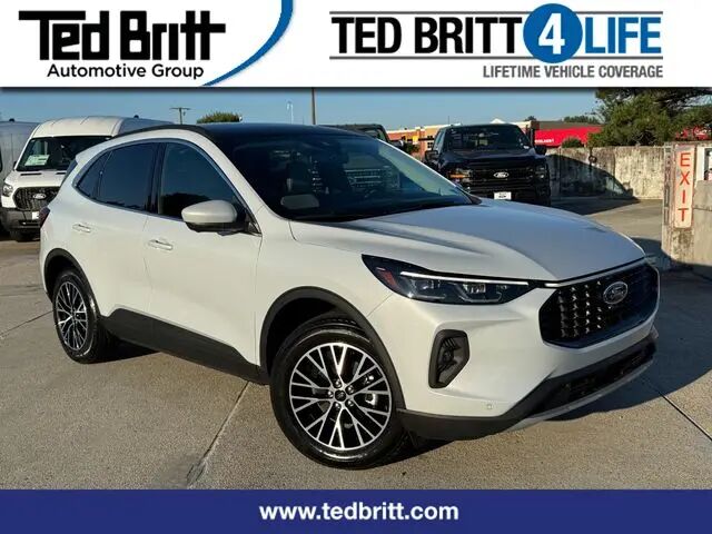 2025 Ford Escape Plug-In Hybrid PHEV — photo 1 of 13