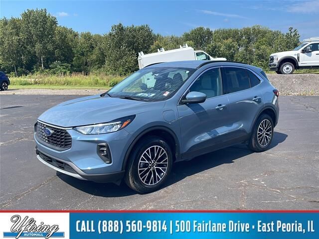 2025 Ford Escape Plug-In Hybrid PHEV — photo 1 of 13