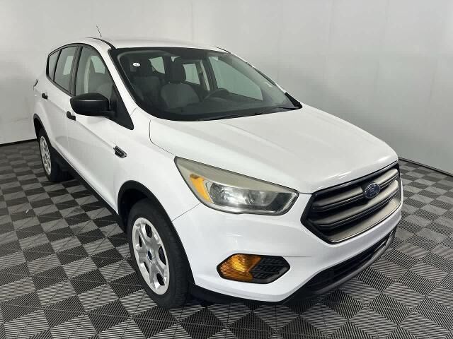 2017 Ford Escape S — photo 1 of 13