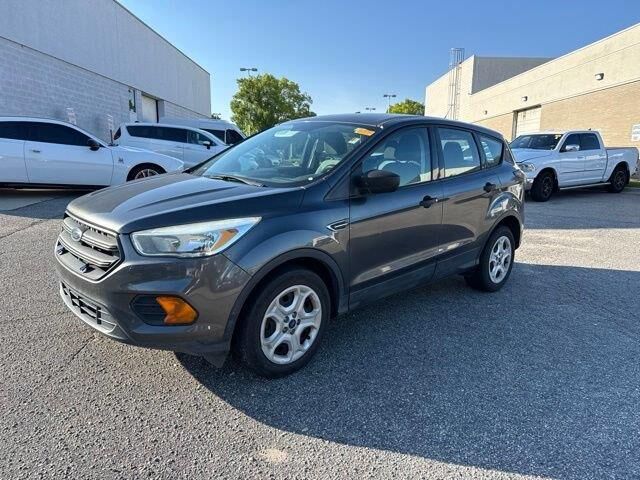 2017 Ford Escape S — photo 1 of 13