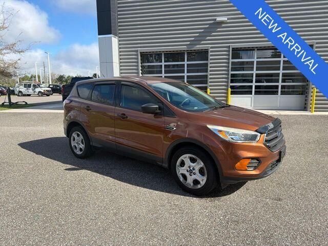2017 Ford Escape S — photo 1 of 13