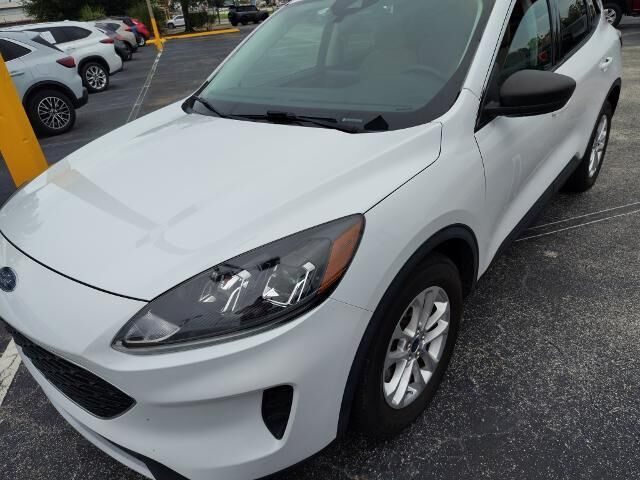 2022 Ford Escape SE — photo 1 of 9