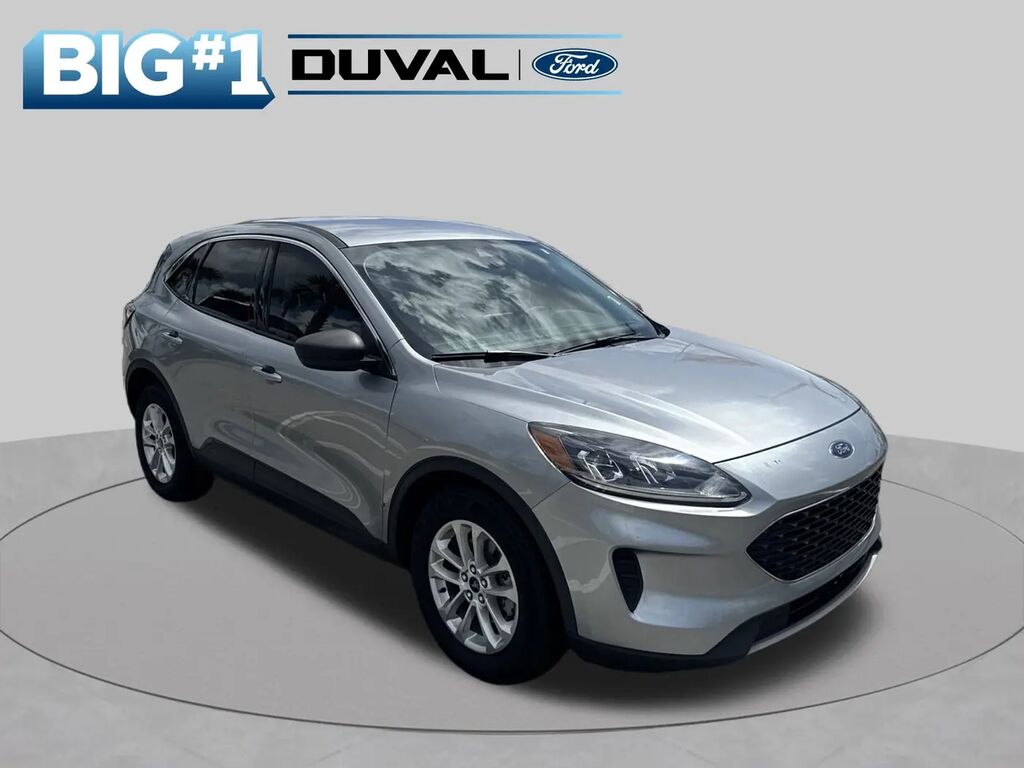 2022 Ford Escape SE — photo 1 of 13