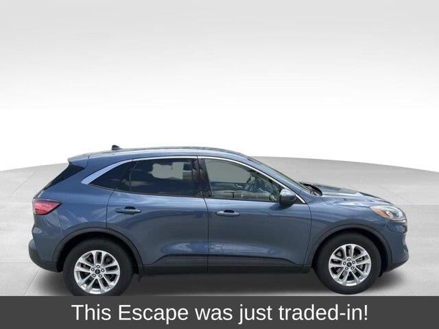 2020 Ford Escape SE — photo 1 of 2
